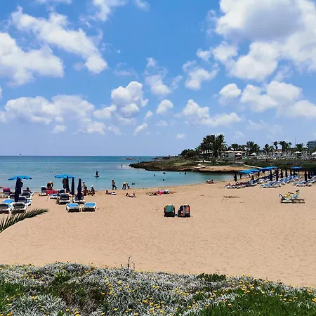 Sunny Coast By The Sea דירה