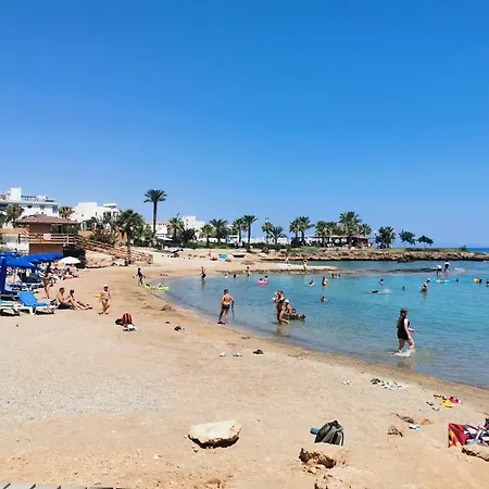 Sunny Coast By The Sea *