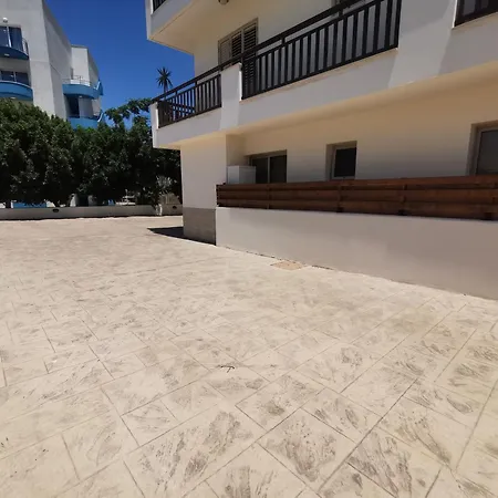 Sunny Coast By The Sea * بروتاراس