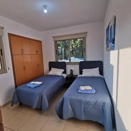 Sunny Coast By The Sea *